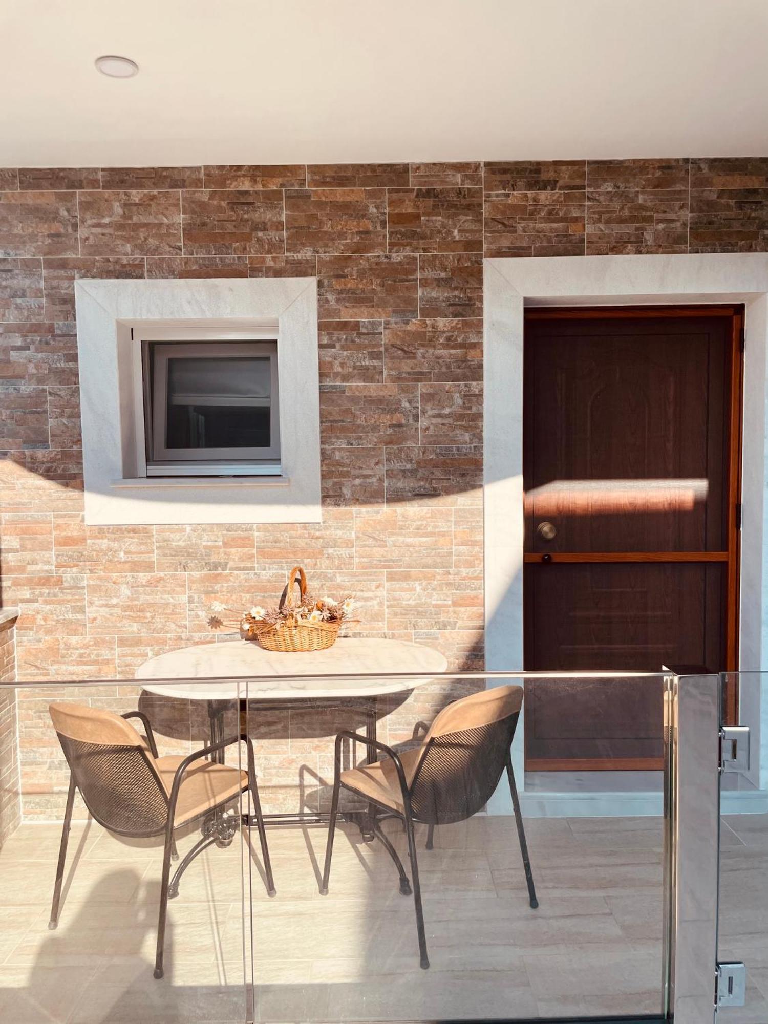 Iris Luxury House Apartamento Áyioi Dhéka Exterior foto